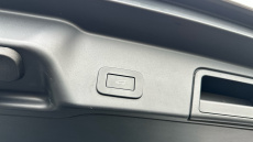 Land Rover Range Rover Evoque 2.0 D200 R-Dynamic SE 5dr Auto Diesel Hatchback